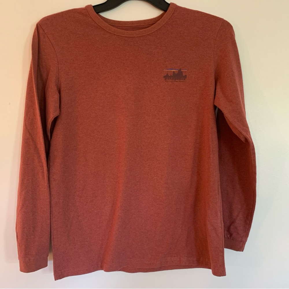 Patagonia women’s Responsibili-tee Save our Planet Rust Long Sleeve Shirt Medium